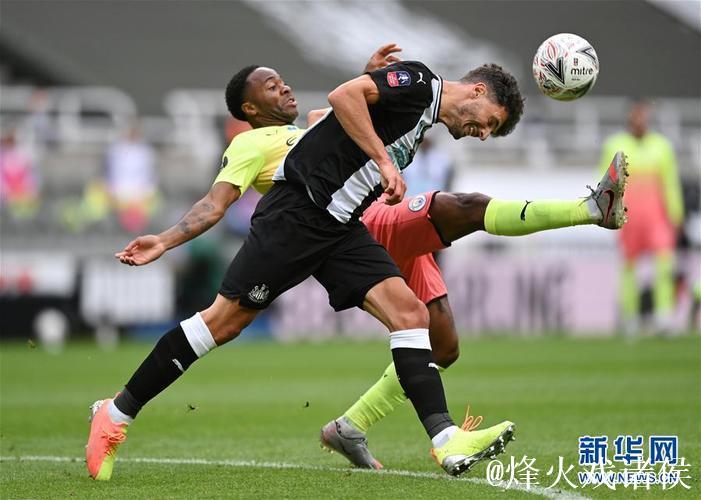 联赛杯-谢尔基破门萨维尼奥建功 曼城2-0晋级四强