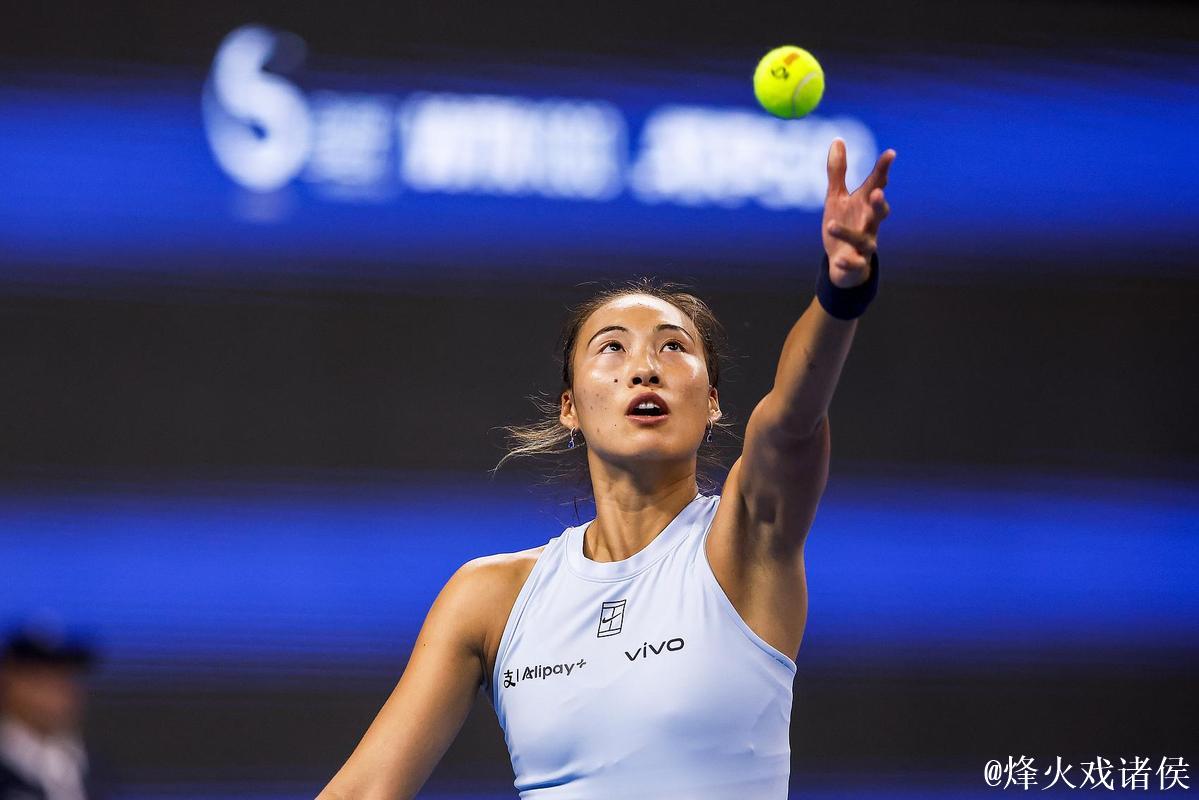 郑钦文当选WTA2025年度最受球迷欢迎单打球员 郑钦文当选WTA2025年度最受球迷欢迎单打球员