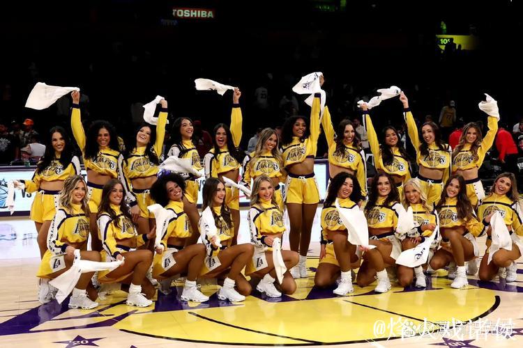 詹姆斯缺阵浓眉30+11 湖人大胜开拓者止3连败 詹姆斯缺阵浓眉30+11 湖人大胜开拓者止3连败